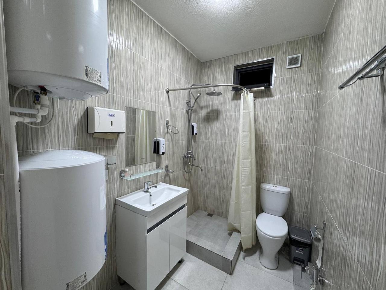 Istanbul Hotel Ташкент Екстериор снимка